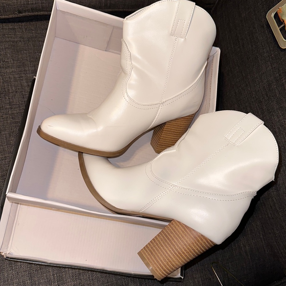 Qupid white cowboy boots